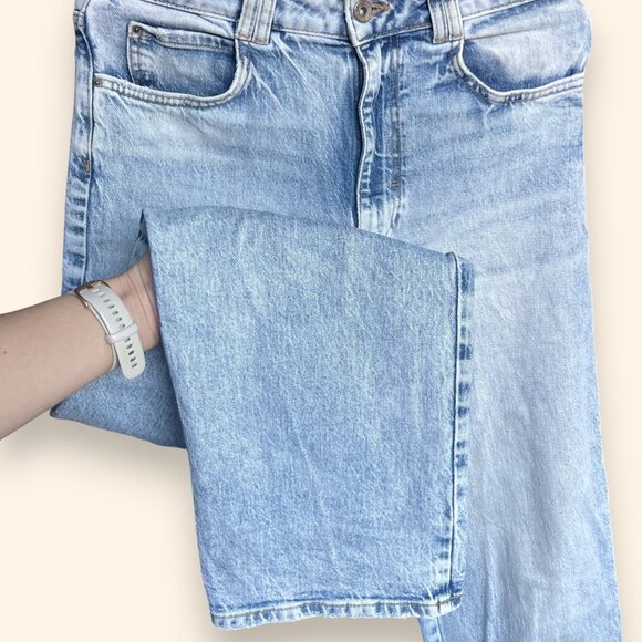 Zara High Rise Straight Jeans | Light Wash Denim | Size 08 | 100 cm Length - Picture 4 of 7